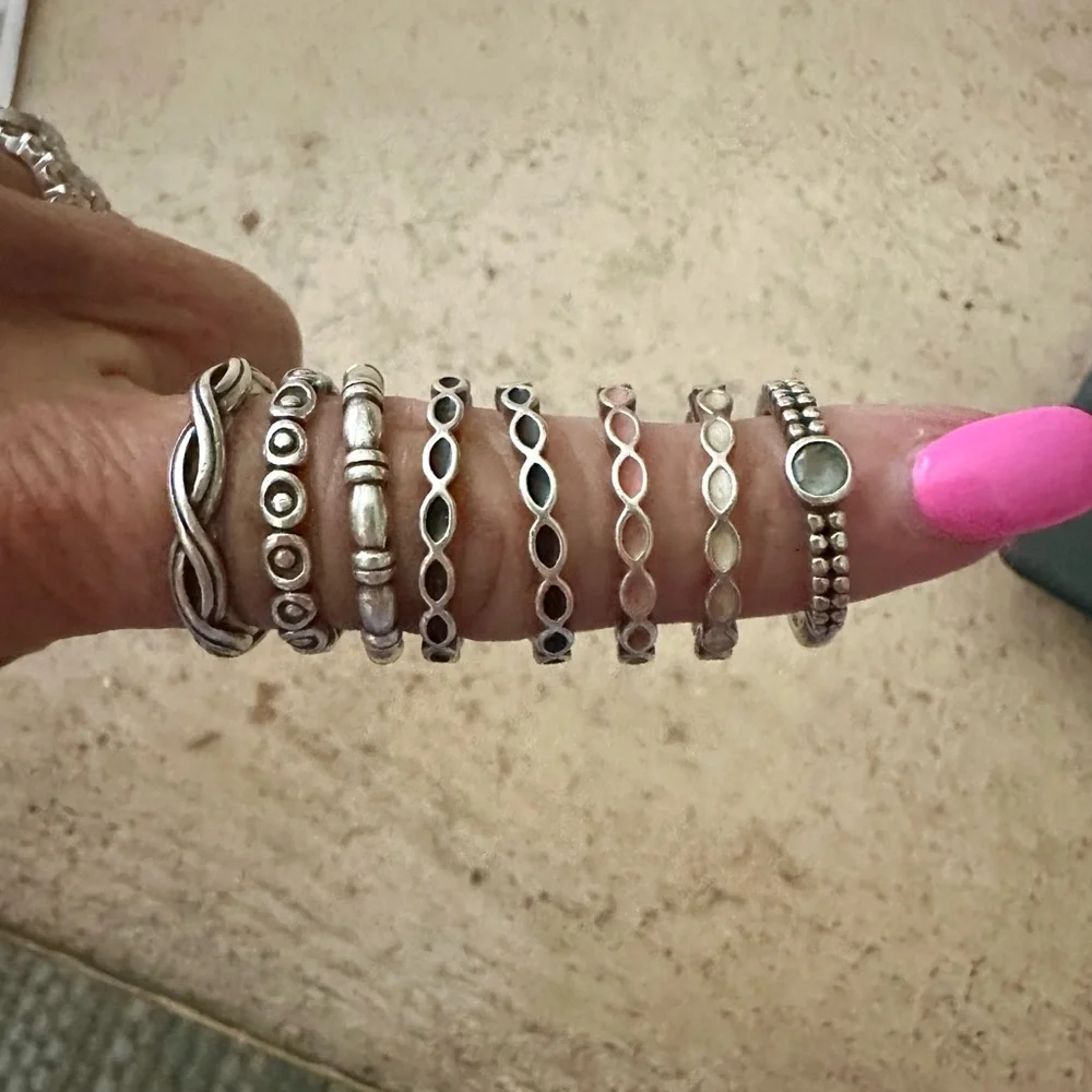8 Pandora stacking rings - Picture 2 of 2